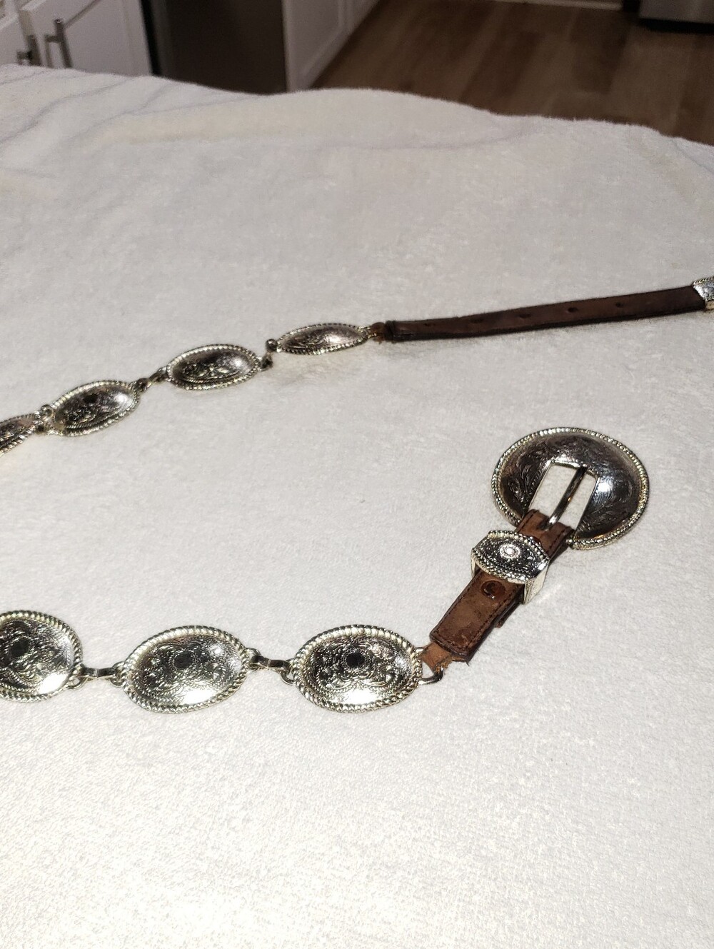 Tony Lama Silver Concho Western Leather Belt with Brown Straps - Picture 4 of 7